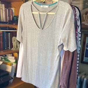 SUMMER & SAGE Grey ribbed V-neck T-Shirt